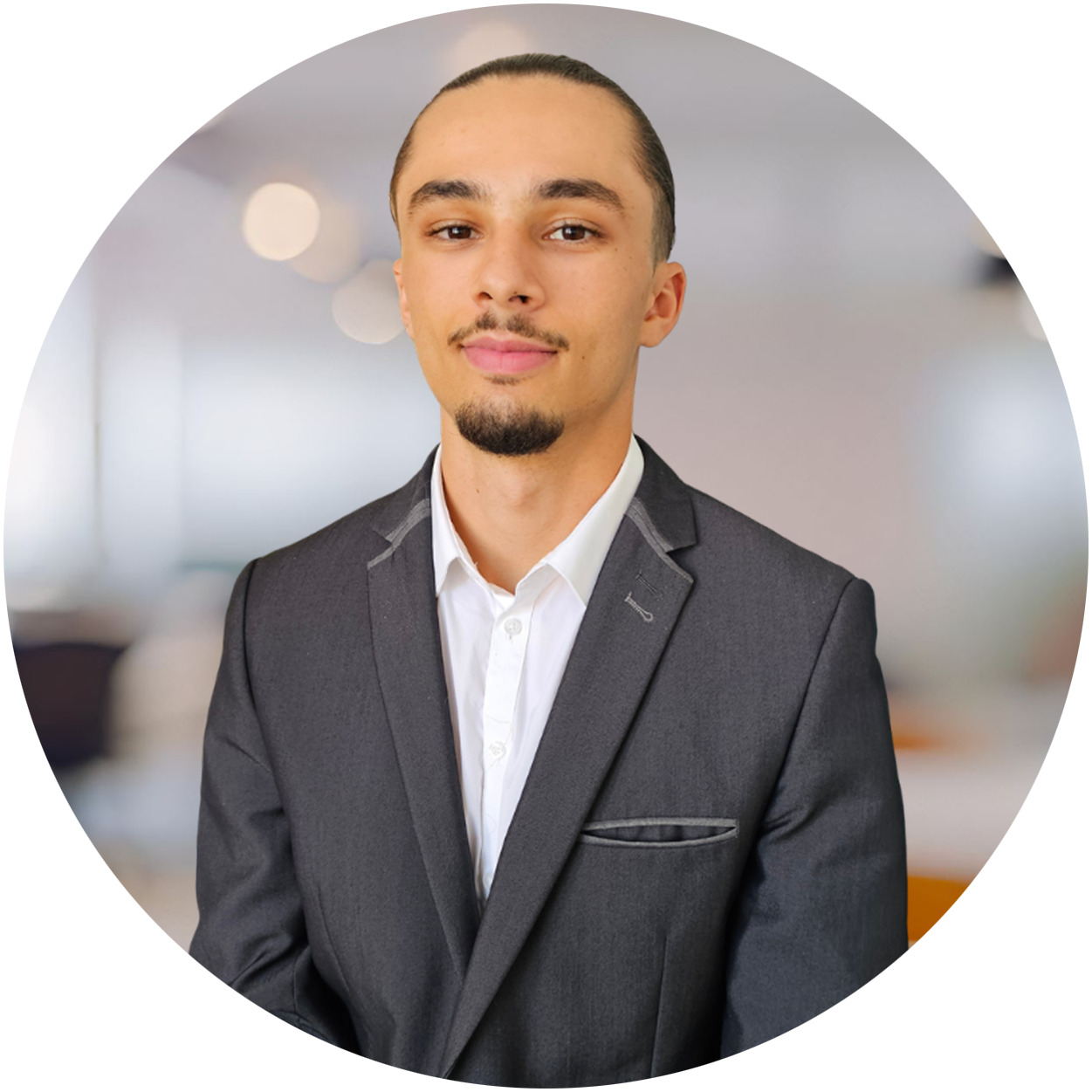 Ilan, collaborateur comptable chez Stengelin